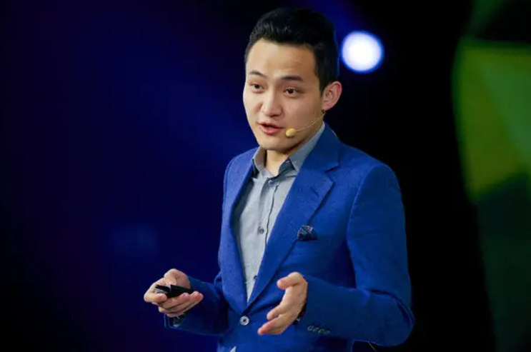 At a Hong Kong event, Justin Sun consumes a $6.2 million Cattelan banana artwork.